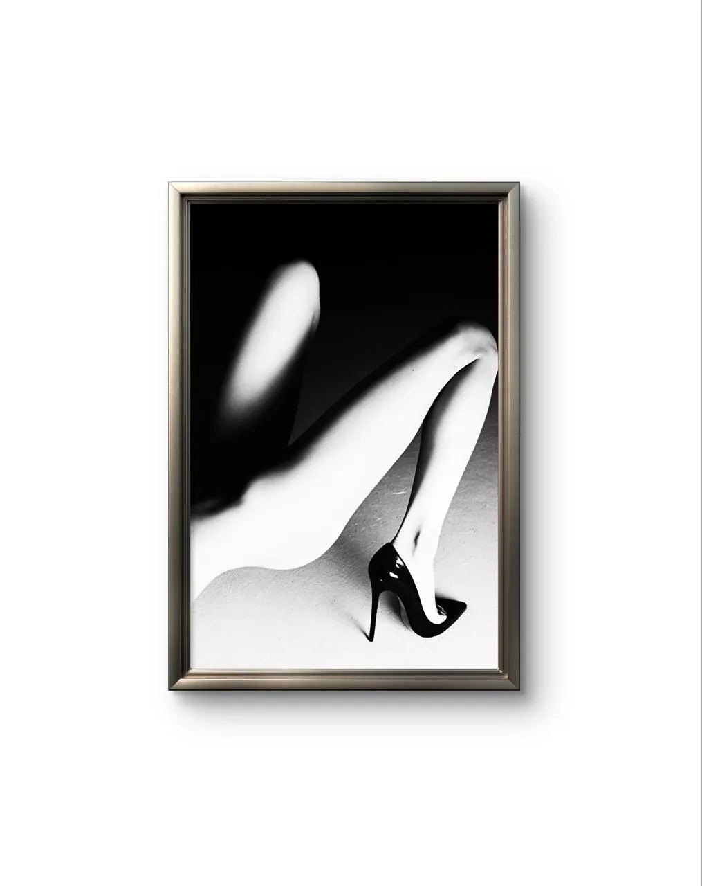 Bonaque - Elegance in Contrast — Photographie fine tirage d'art par Bonaque